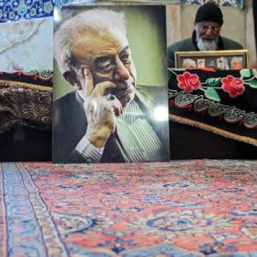 چه کسی بر پیکر مرحوم عسگراولادی نماز خواند؟