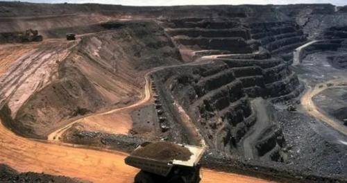 عوارض ۲۵درصدی معادن را تعطیل می‌کند 
