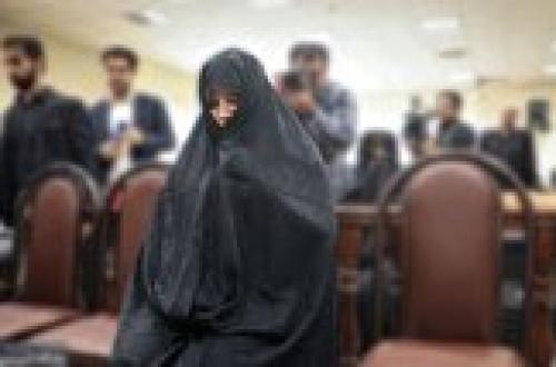  خیانتی که دختر وزیر به چادر و چادری کرد 