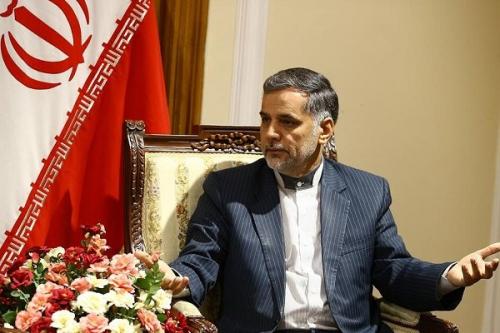 مسئولانی که خانواده آنها خارج از کشور هستند باید عزل شوند