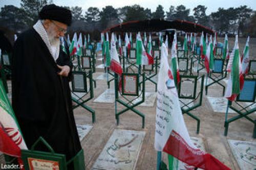 نام شهید بر فراز کوی‌ها و برزنها موهبتی است که باید ادامه یابد/ همه وظیفه داریم نامهای نورانی شهیدان را تکریم کنیم
