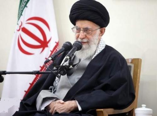 درباره موضع تلویحی رهبری برای جدل‌های اخیر نیروهای انقلاب/ آنکه از حق خود گذشت رهبری بود!