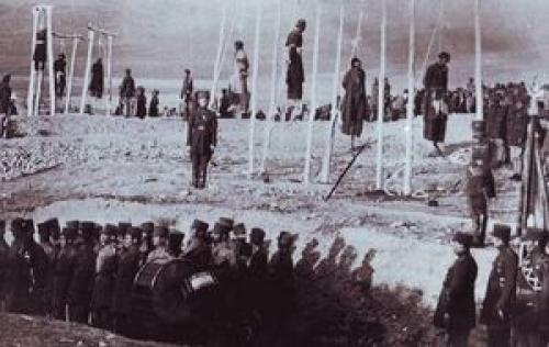 ببینید چه کسی مدافع حقوق قوم لر شده! +عکس
