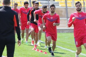 شوک خبری در اردوگاه پرسپولیس: ستاره پرسپولیس نیمکت نشین دیدار حساس شد
