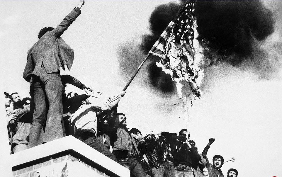 ظلمی که به «انقلاب دوم» می‌شود