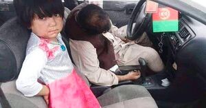 شهادت پدر در مقابل چشم دختر +عکس