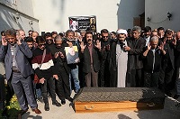 عکس/چهره‌هادرتشییع پیکرمرحوم ابراهیم‌ آبادی