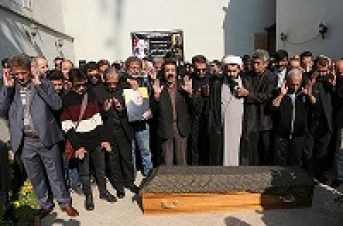 عکس/چهره‌هادرتشییع پیکرمرحوم ابراهیم‌ آبادی