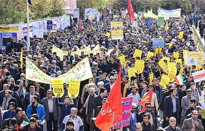 طنین فریاد «مرگ بر آمریکا» در ایران اسلامی /‌ حضور دشمن‌شکن در راهپیمایی ۱۳ آبان از بام ایران تا ‌‌‌خلیج ‌همیشه فارس‌ +عکس