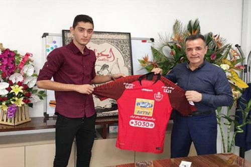 بمب خبری پرسپولیس منفجرشد  /اولین حضور رسمی پدیده جدید در میدان با پیراهن پرسپولیس!
