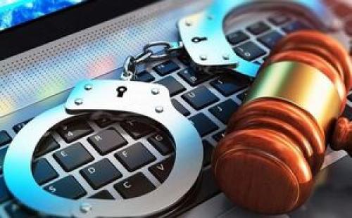 آیا اسکرین‌شات گرفتن جرم محسوب می‌شود؟ 