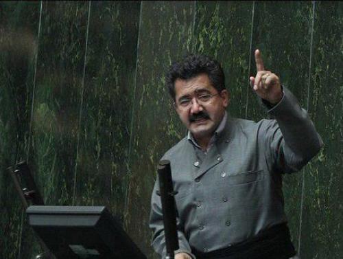 نماینده ای که از مجلس استعفا داد