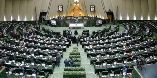 دولت هفته آینده درباره بنزین به مجلس گزارش می‌دهد