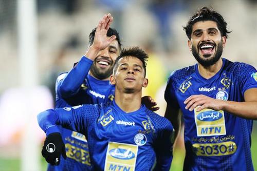 دو راهی بزرگ پیش پای ستاره استقلال