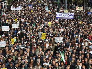 قیام پایتخت علیه اغتشاشگران؛ حضور مردم تهران در راهپیمایی با شعار «مرگ بر آشوبگر»/سنگ تمام پایتخت در دفاع از امنیت و اقتدار کشور/ جزئیات راهپیمایی امروز محکومیت اغتشاش‌گران +عکس و فیلم