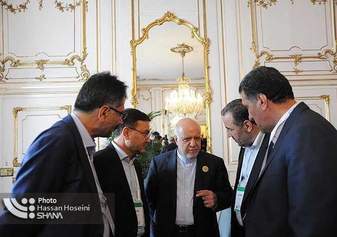  زنگنه گفت استعفا نمی‌دهد