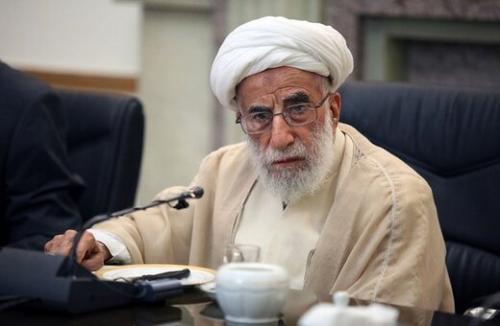 واکنش آیت‌الله جنتی به گران شدن بنزین در دولت‌های احمدی‌نژاد و روحانی