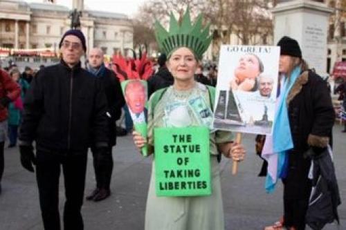  راهپیمایی اعتراضی علیه دونالد ترامپ در مرکز لندن 