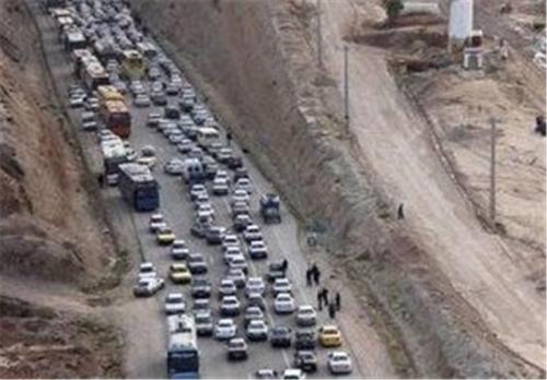 تردد در محور مرز مهران سنگین و در محورهای شلمچه و چزابه روان است 