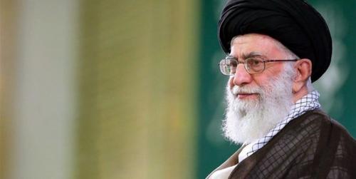 نماز از جمله نعمِ شگفتی ساز است/ با نماز، امن و سلامت روانی و نشاط را نصیب جامعه سازیم