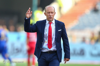  کالدرون: نسبت به بازیکنان پرسپولیس سخت گیر هستم 