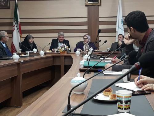 فرصت‌ها را به دیگران واگذار کرده‌ایم