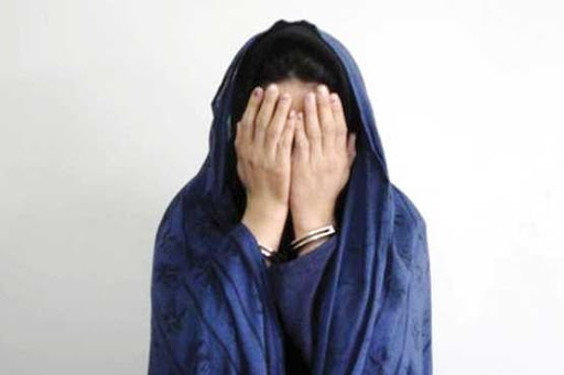 شگرد عجیب زن رمال برای سرقت از زنان/ طلا بدهید تا خطر اجنه دور شود! 