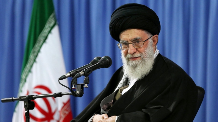 پیام رهبر انقلاب به تشکل‌های دانشجویی: امروز بیشتر از همیشه کشور به عنصر مومن حزب‌اللهی نیاز دارد/ هرچه می‌توانید روی مبانی پافشاری کنید