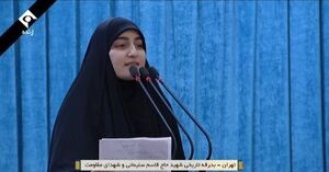جدیدترین تصویر زینب سلیمانی از مزار پدرش