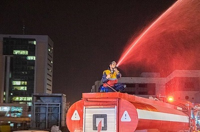 عکس/ ضدعفونی معابر و اماکن تبریز