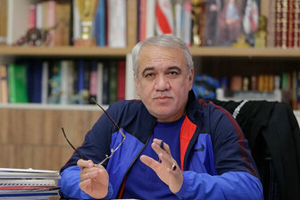  اولین دردسر فتح الله زاده در استقلال