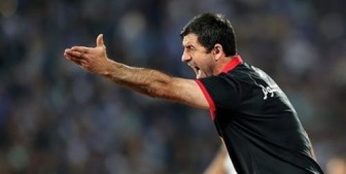 چرا باید کریم باقری هم در پرسپولیس باشد هم تیم ملی؟