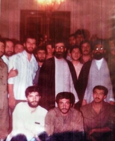 حضوررهبر معظم انقلاب در بین جوانان نیاوران/عکس