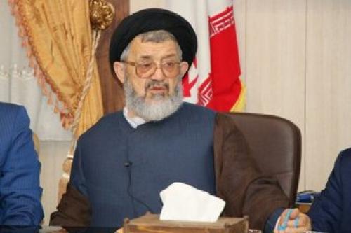  روشنفکرنماها بیگانه پرستی را القا می‌کنند 