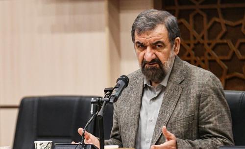 محسن رضایی: امنیت ملی ایران تهدید شود پایگاه‌های آمریکا را هدف قرار می‌دهیم / پرتاب ماهواره نور کاملا قانونی است 