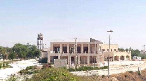 داستان یک عمارت سفید