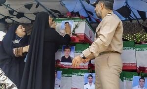  فیلم/ تشییع پیکر مطهر ۵ شهید ارتش در بوشهر