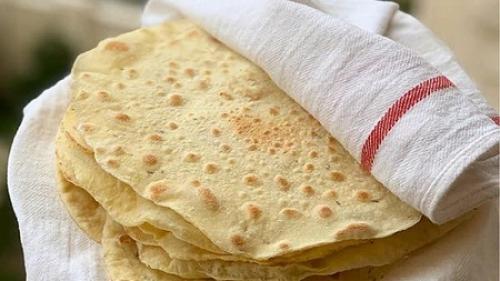 خرید نان در روزهای کرونایی