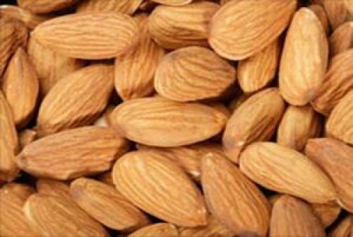  نقش بادام در کاهش خطر بیماری قلبی
