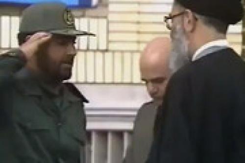 فیلم منتشر نشده از مراسم اعطای درجه سرتیپی به شهید سلیمانی توسط رهبر معظم انقلاب