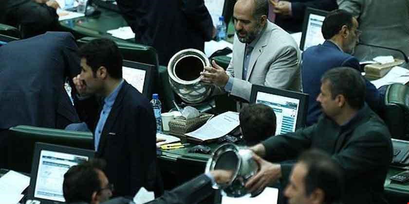خیز بهارستان برای شفافیت /آیین نامه داخلی مجلس انحراف از قانون اساسی است