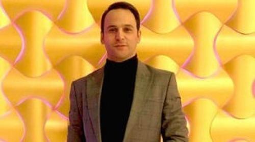 کسی که قرارداد بویان را بست خیانت کرد