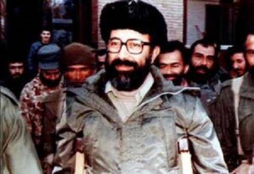 مردی که چپ و راست قبولش نداشتند