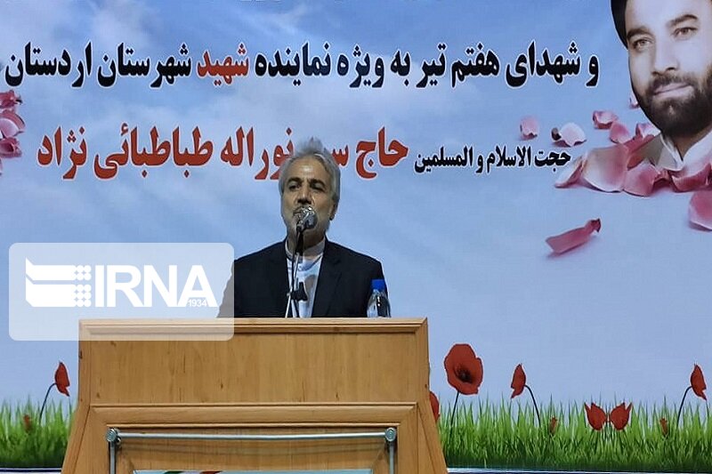 گردنه مصائب کنونی را پشت سر می‌گذاریم