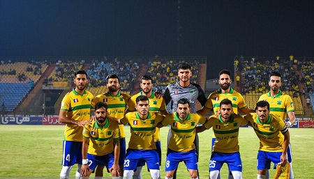 شاگردان سراج بردند
