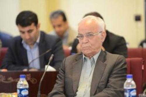 باید اجازه حضور سوشا صادر شود
