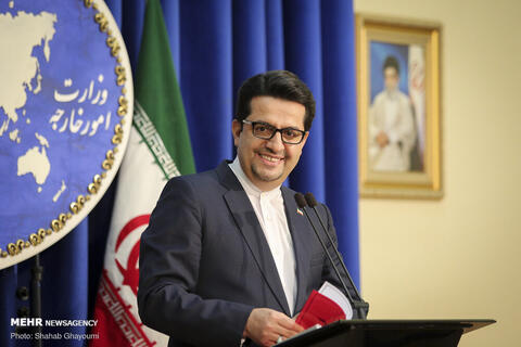 کنایه سنگین موسوی به آتش‌گرفتن ناوهای آمریکا