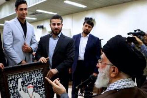 انگشتری رهبر انقلاب بهترین هدیه‌