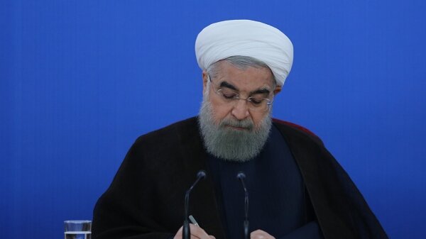 پیام روحانی برای درگذشت پدر سه شهید