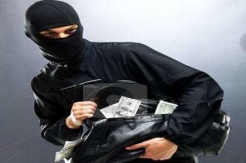 دزدی که مجبور شد 40 موز بخورد!